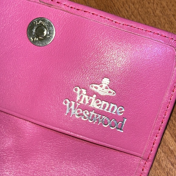 Authentic Vivienne Westwood Leather Case with Enamel Heart Accent - Picture 10 of 12